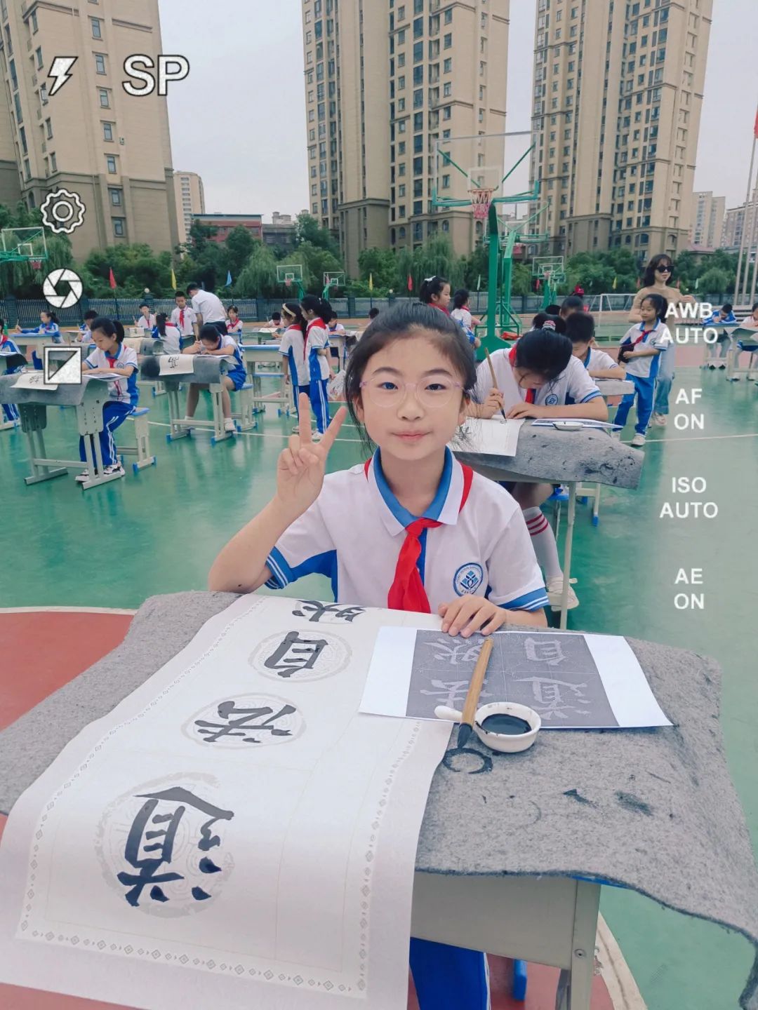 蕲春县实验小学漕河校区开展“ 妙笔绘童心翰墨书未来”百人现场书画活动-第21张图片-蕲春在线