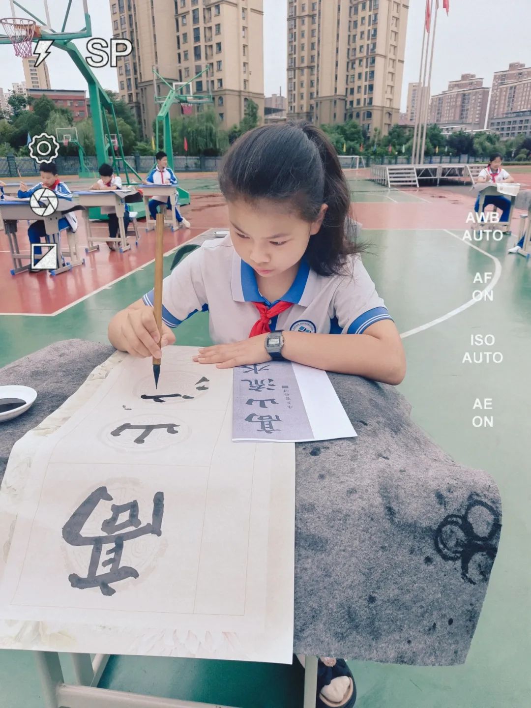 蕲春县实验小学漕河校区开展“ 妙笔绘童心翰墨书未来”百人现场书画活动-第22张图片-蕲春在线