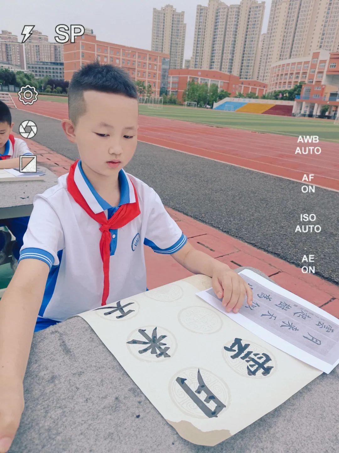 蕲春县实验小学漕河校区开展“ 妙笔绘童心翰墨书未来”百人现场书画活动-第24张图片-蕲春在线