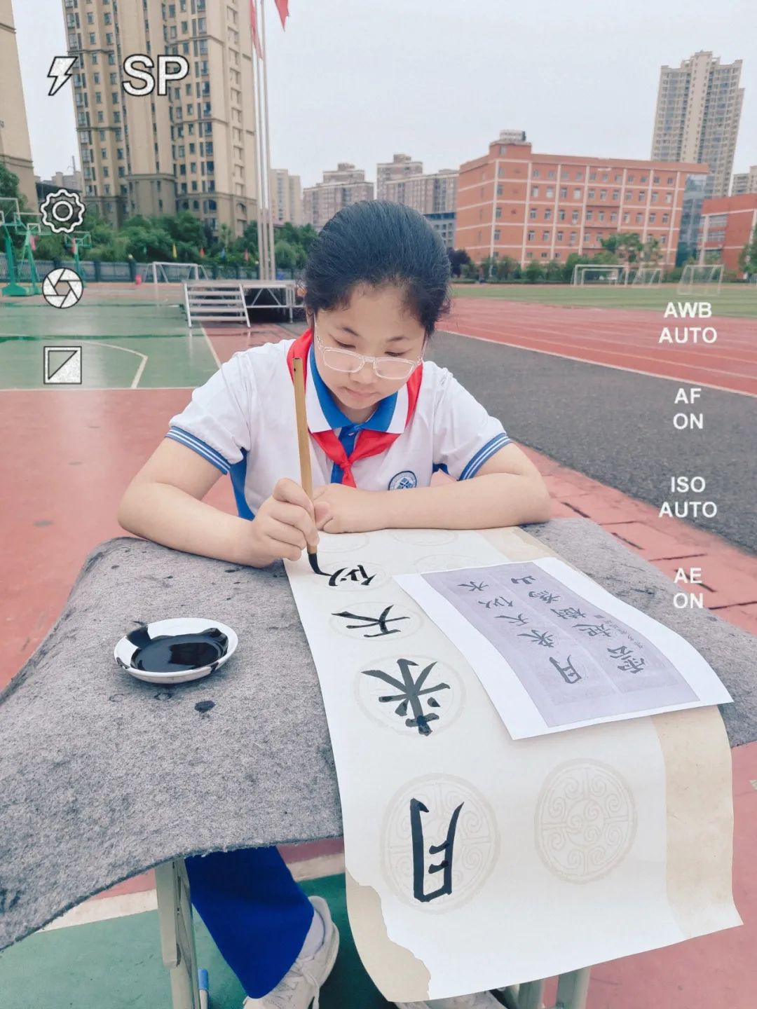蕲春县实验小学漕河校区开展“ 妙笔绘童心翰墨书未来”百人现场书画活动-第25张图片-蕲春在线