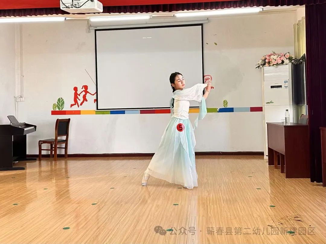 竞技展风采 匠心谱芳华——蕲春县第二幼儿园新教师基本功大赛-第37张图片-蕲春在线