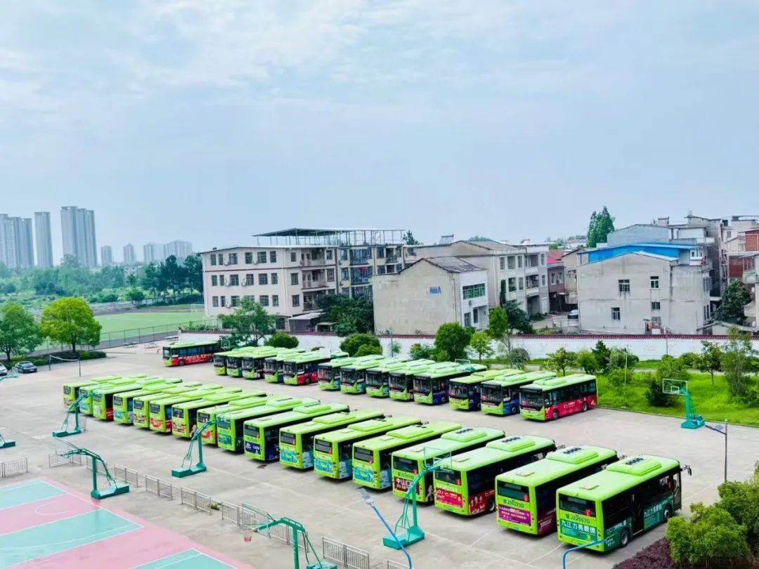 为梦想“让路”!蕲春交通“硬核”护航高考-第5张图片-蕲春在线 为梦想“让路”!蕲春交通“硬核”护航高考-第5张图片-蕲春在线